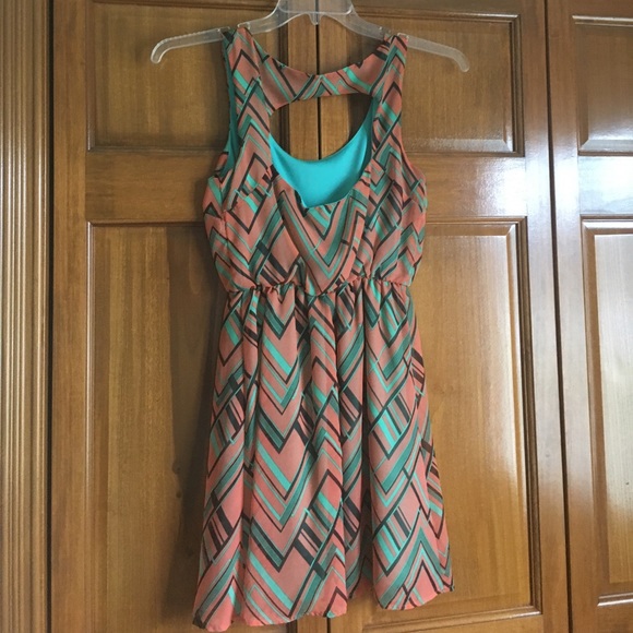 Chevron Dress - Picture 2 of 4