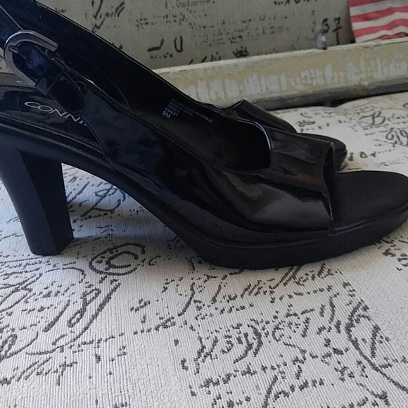 {SALE Need Gone!} 👠Black patent heels👠 - Picture 5 of 8