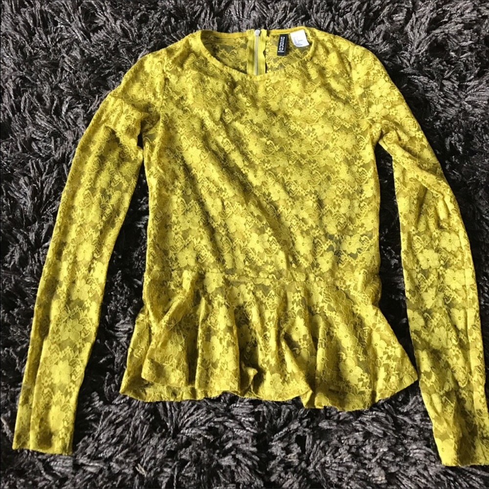 🔥NWOT! Sheer Lace Peplum Top! 💕