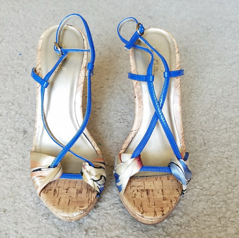 Qupid heels in blue and cream color