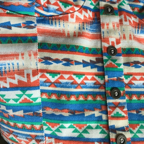 Super cute Aztec Print Cropped Top - Picture 3 of 3
