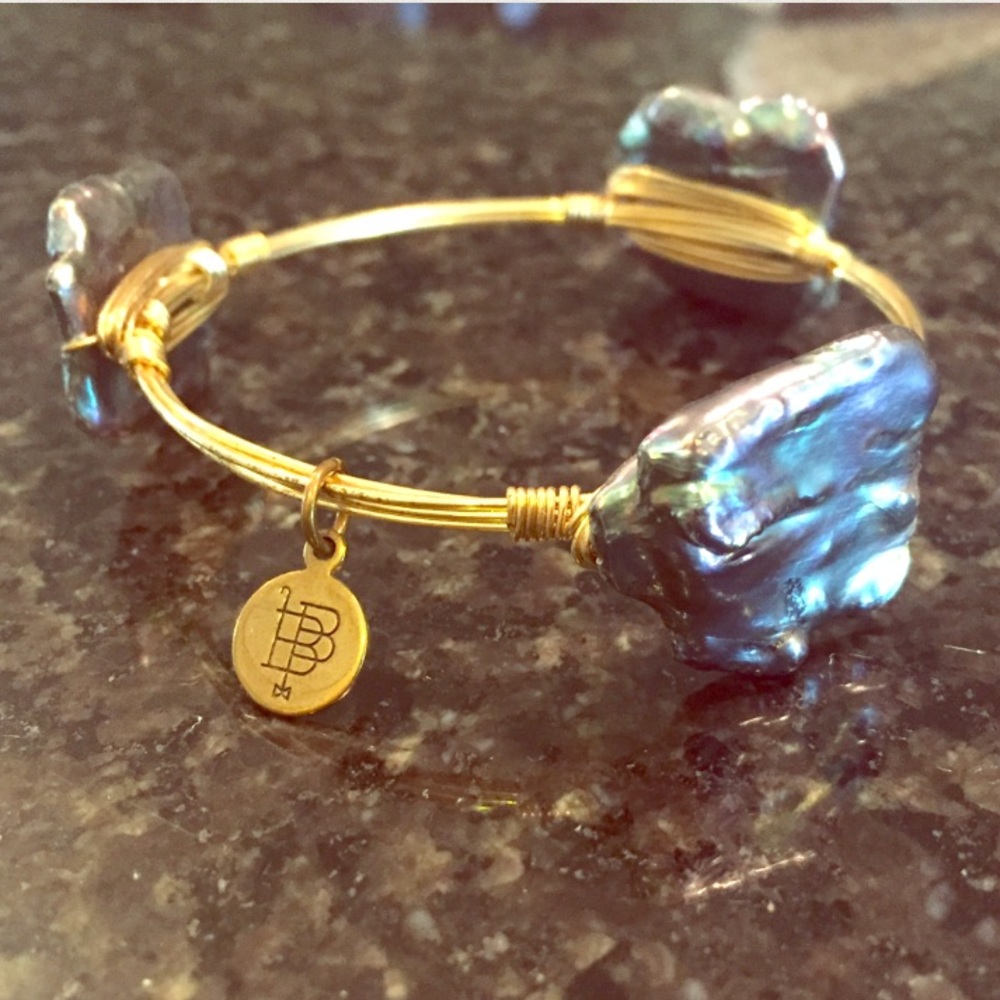 Bourbon & Boweties Bangle Bracelet Pearl Purple
