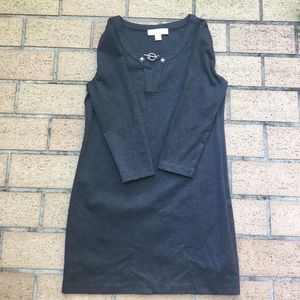 Dark grey mid-sleeve dress