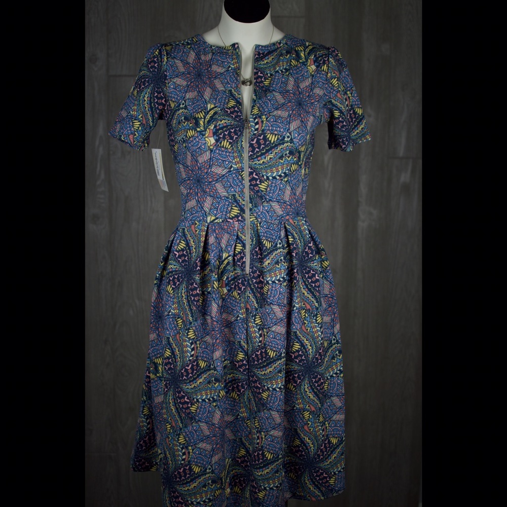 Lularoe Amelia small