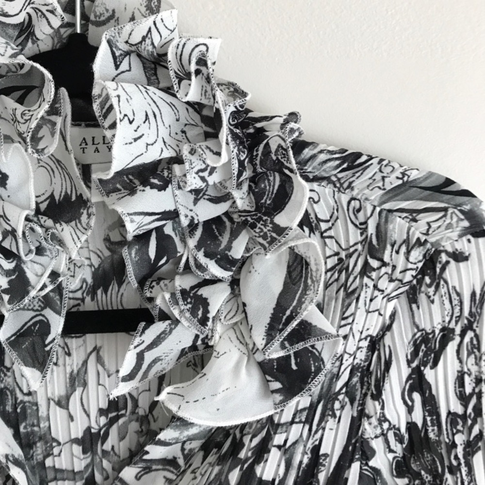 Black&White Ruffled Blouse - Picture 3 of 3