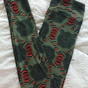 LuLaRoe OS tiger leggings