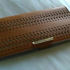 Stella and Dot Wallet