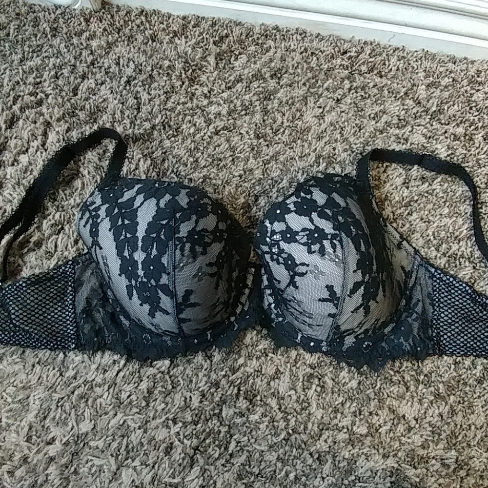 Victoria secret black lace demi bra 32DDD (32F)