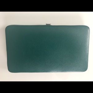 Halogen wallet