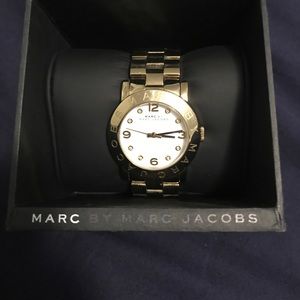 Marc Jacobs watch in GOLD