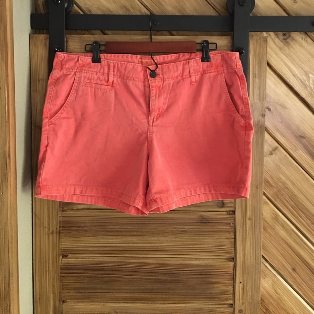 Beautiful Coral shorts