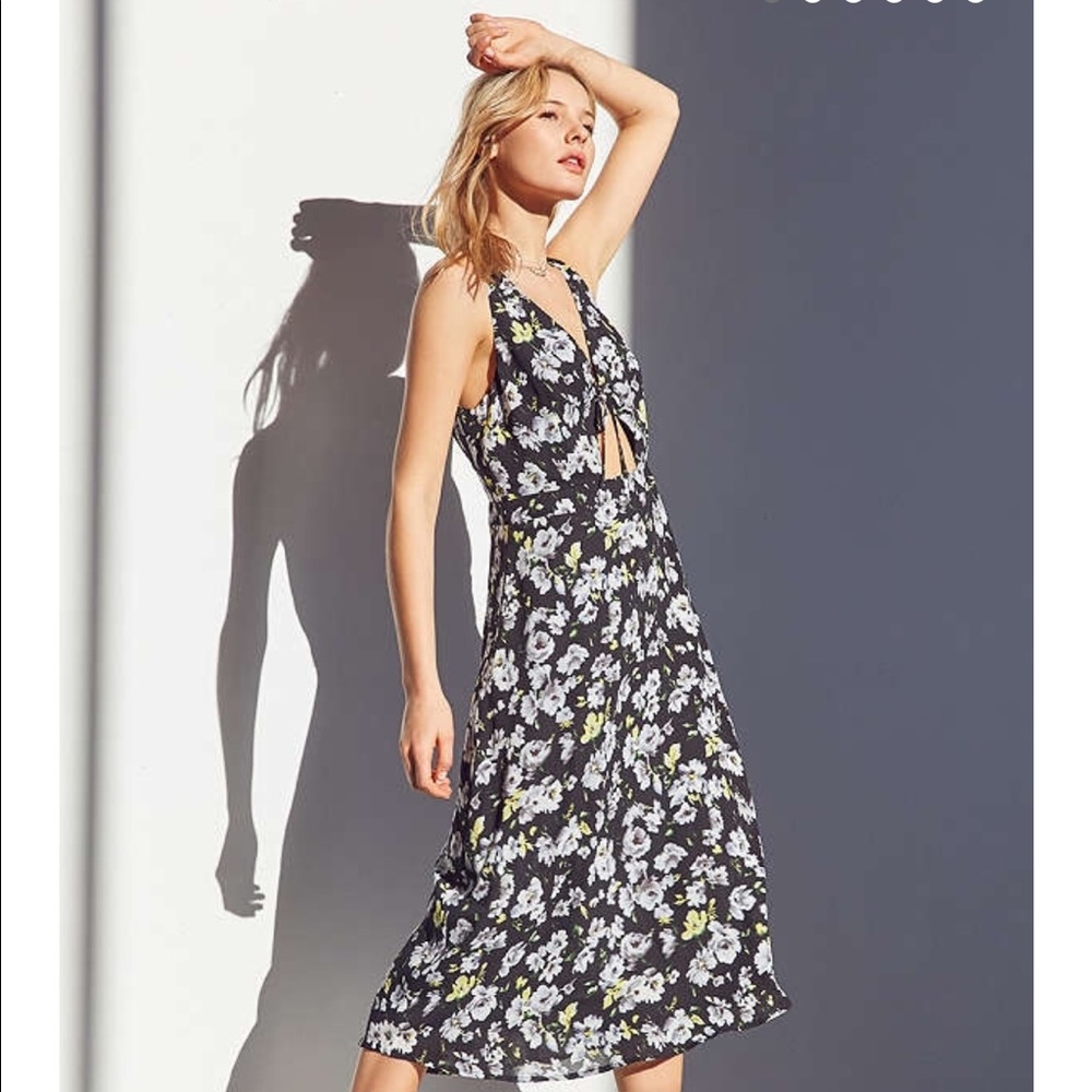 NWT UO Kimchi Blue Cut-Out Tie-Front Midi Dress