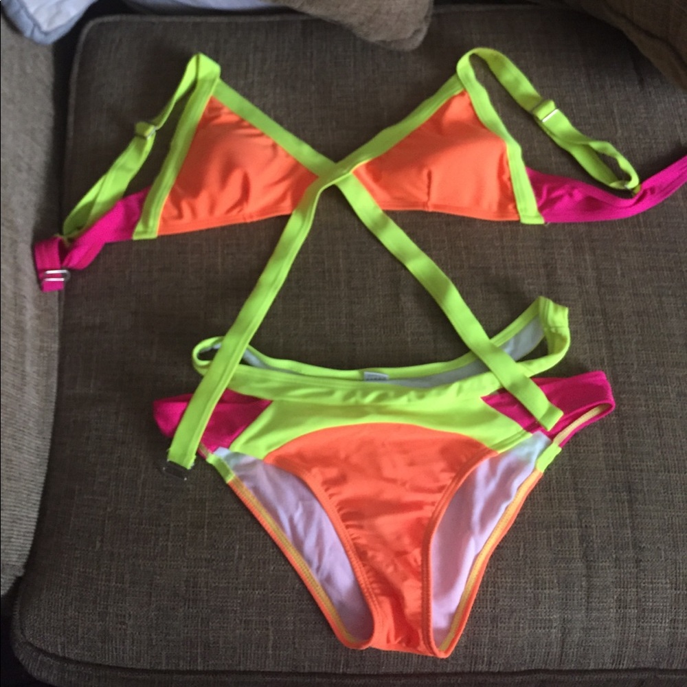 Sequence bikini