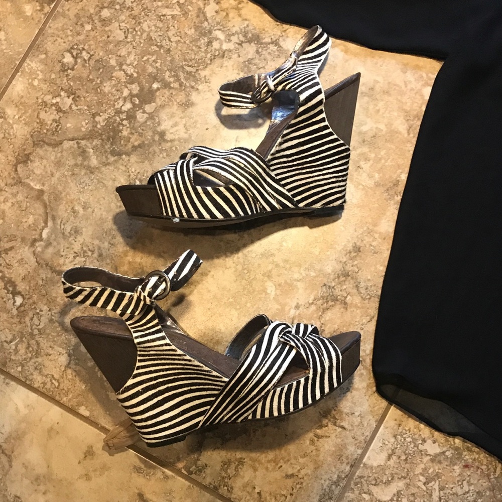 10 Sam Edelman Katrice Calf Hair Leather Wedges