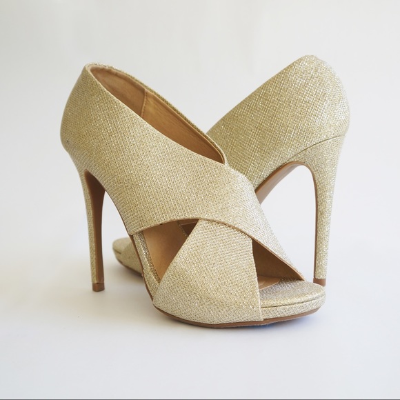 NWOB Gold Chinese Laundry crossover peep-toe heels - Picture 2 of 4