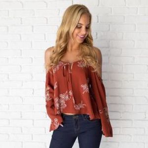 Dainty Hooligan Fascination Embroider Floral Top