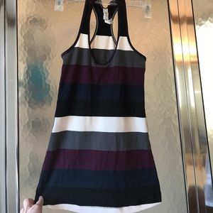 Lululemon tank size 2