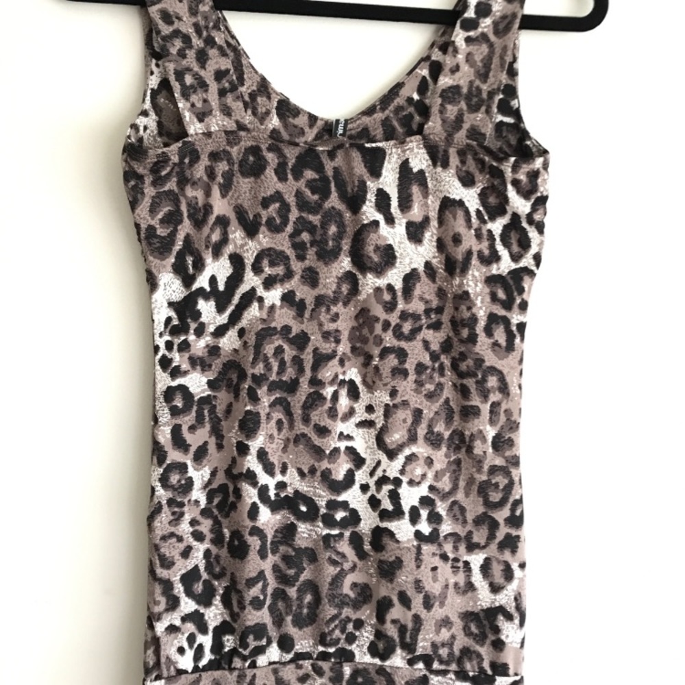 Never worn leopard shirt - Picture 2 of 3