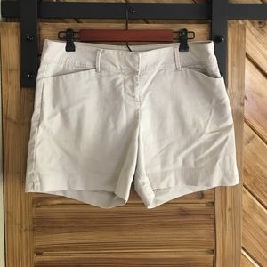 Limited khaki shorts
