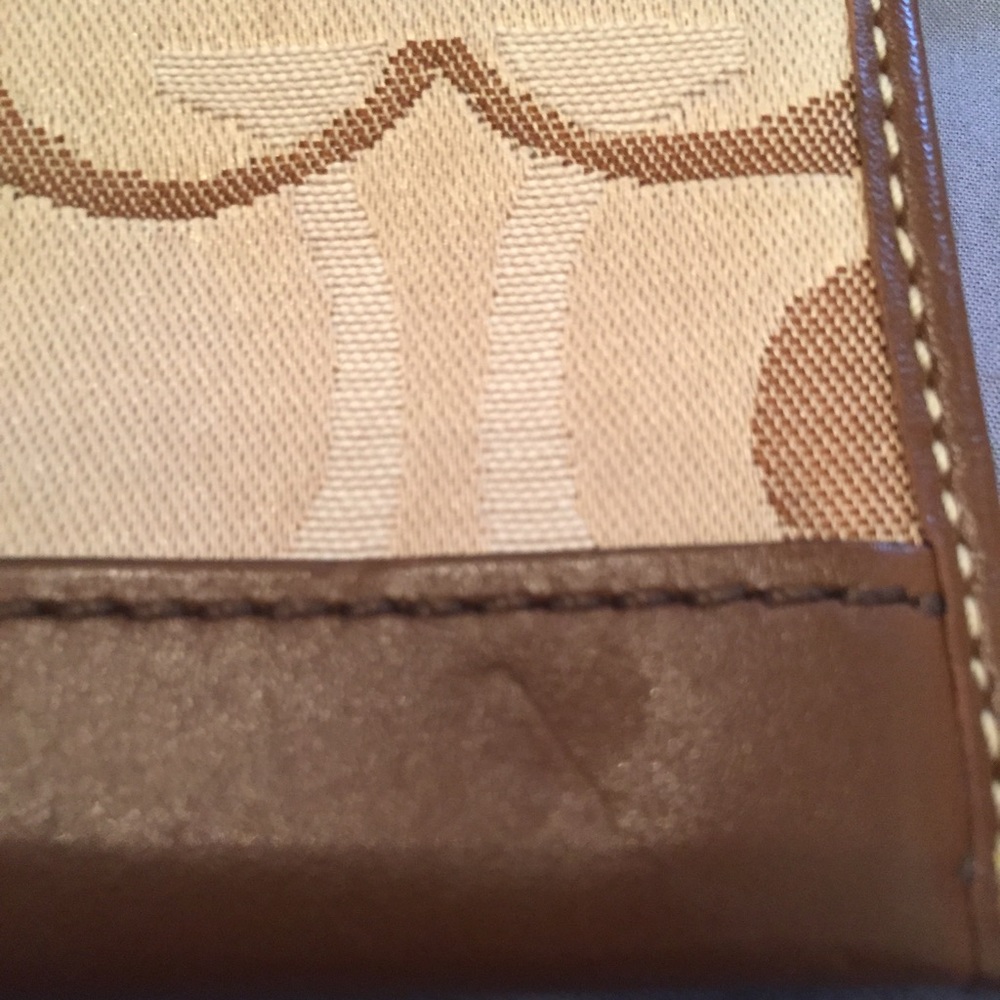Coach Wallet - Picture 2 of 4