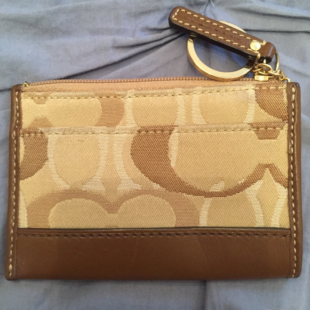 Coach Wallet - Picture 4 of 4
