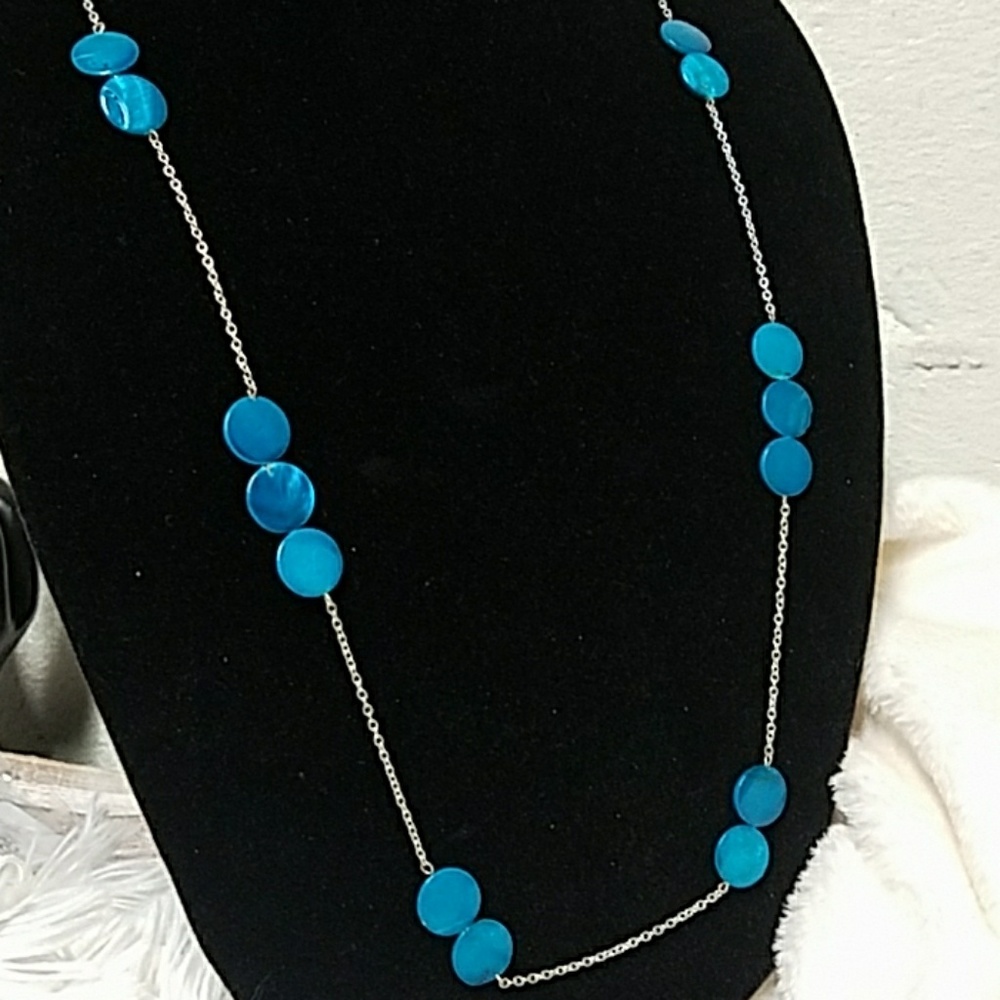 N900 Silver Chain Aqua Blue Shell Disc Accents