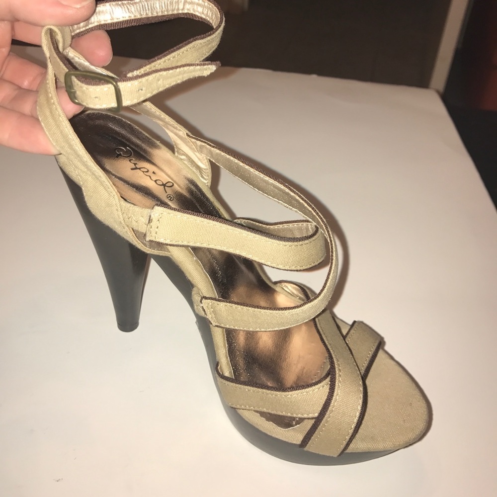 Women's QUPID Heels - Picture 7 of 8