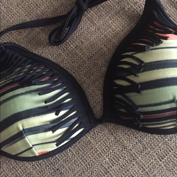 Jamaican fringe bikini top - Picture 2 of 2
