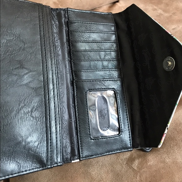 Disney Boutique Minnie Mouse Leather Floral Wallet - Picture 5 of 5