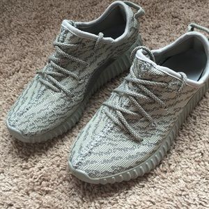 Yeezy 350 Boost Moonrock