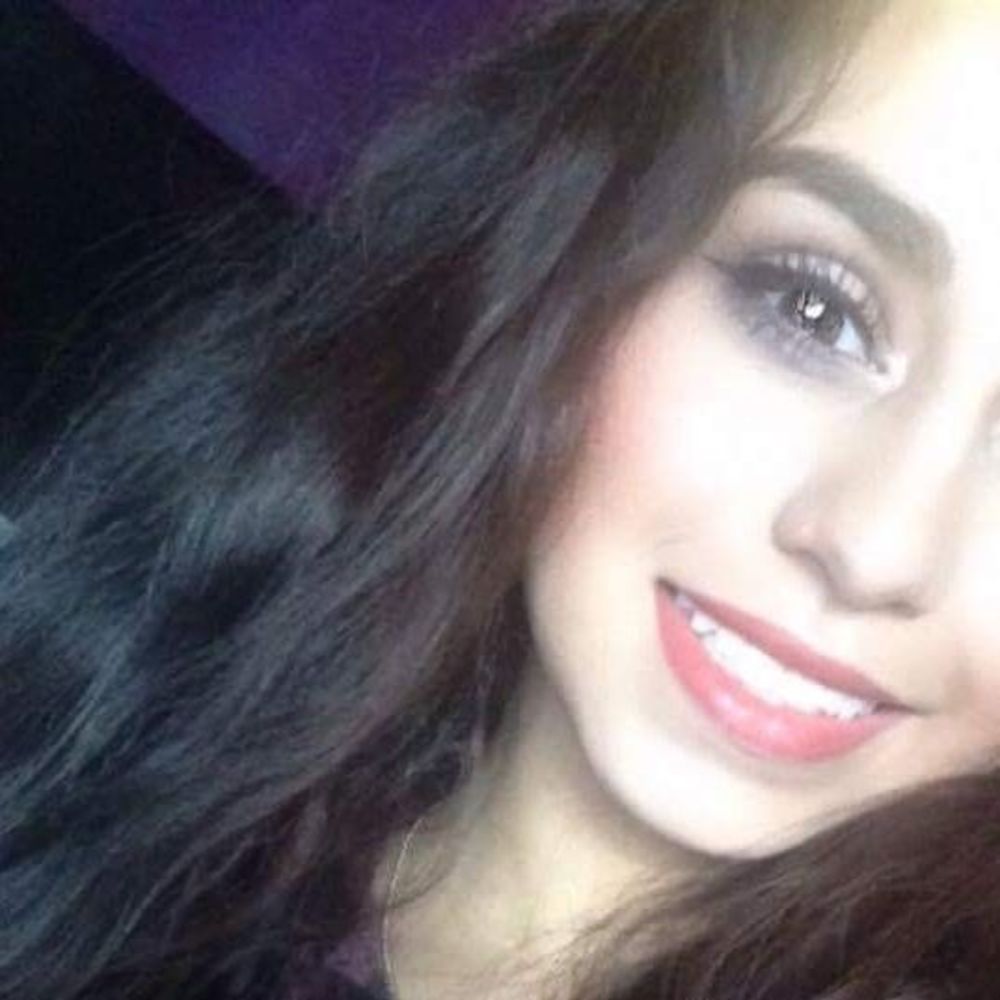 Meet your Posher, Yvette