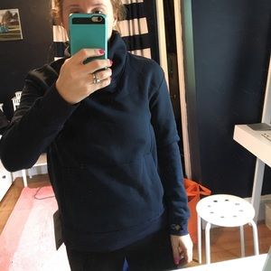 LULULEMON BRAND NEW SWEATSHIRT