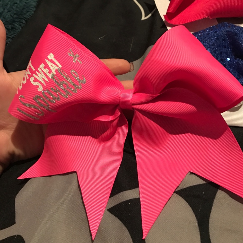 Cheer Bow