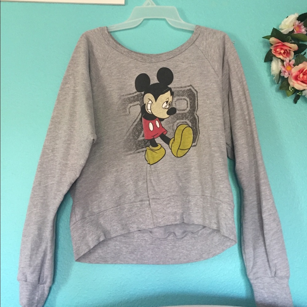Mickey Mouse 🐭 cozy sweater!