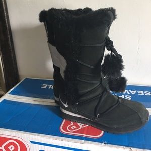 Nike boots size 7