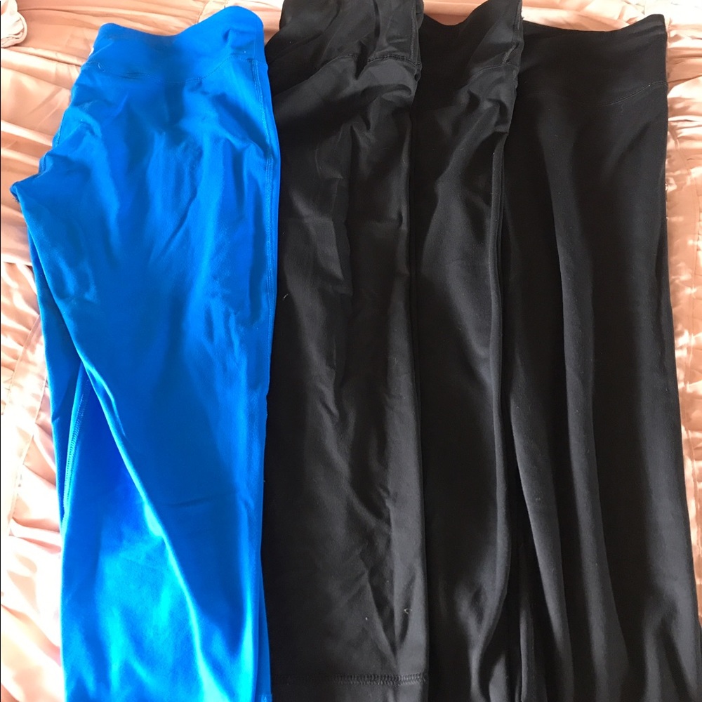 Bundle of 4 workout pants