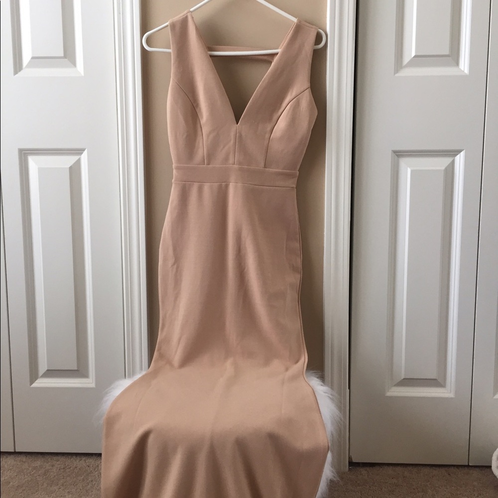 Long mermaid dress from Windsor.