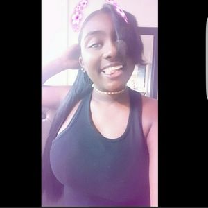 Meet your Posher, Janaya