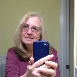 Meet your Posher, Debbie