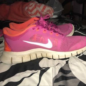 Nike free runs 5.0