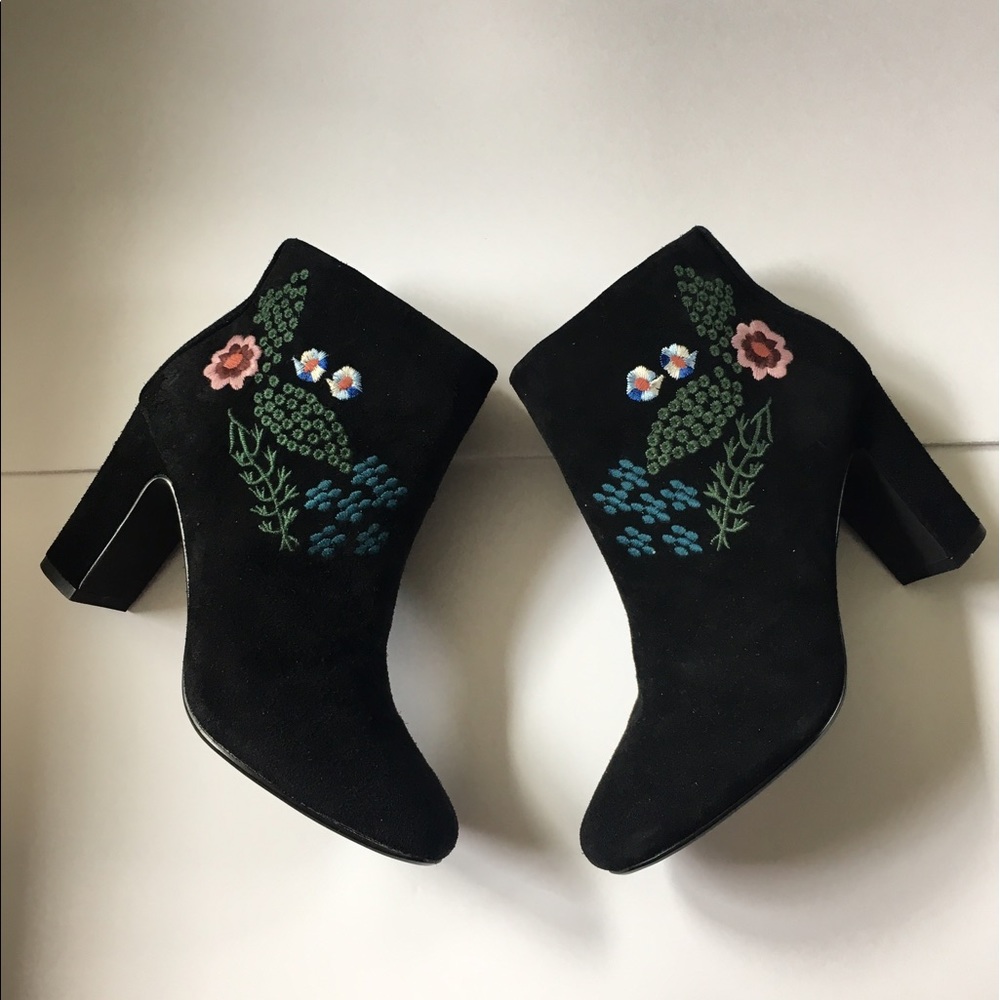 Nanette Lepore booties