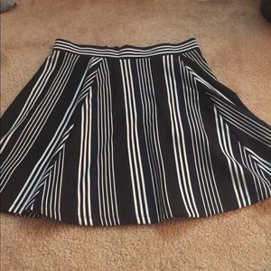 Navy blue//white striped float skirt