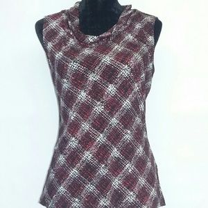 Women's petite medium Tahari sleeveless blouse