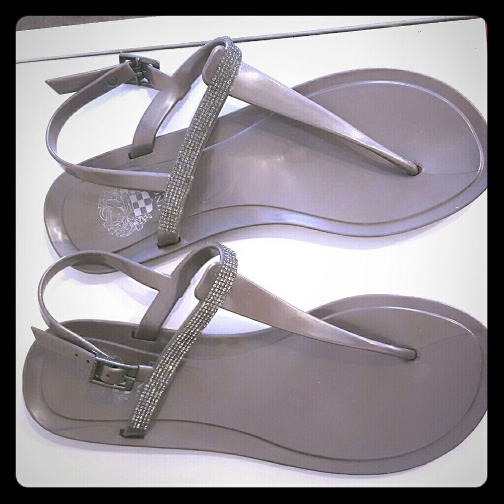 ❌ SOLD ❌ Vince Camuto udele jelly sandals