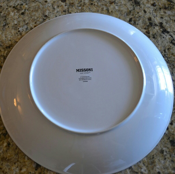 Missoni Other - Missoni Round Large Serving Platter Missoni Other - Missoni Round Large Serving Platter