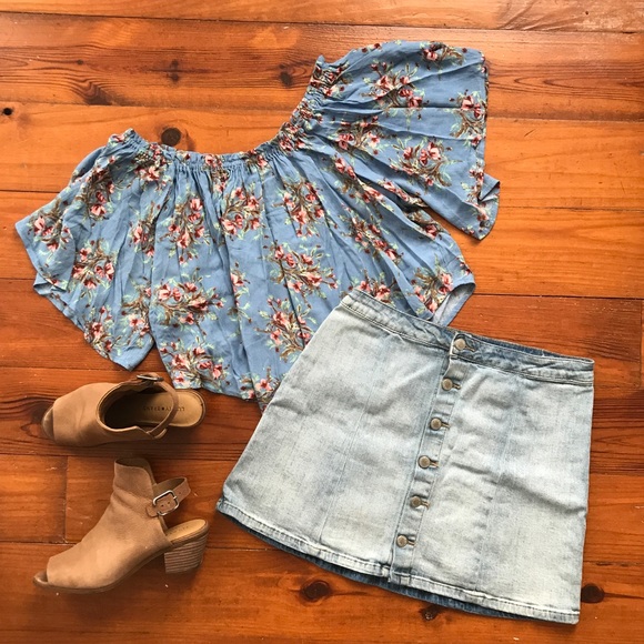 Levi's Dresses & Skirts - Denim Button Up Skirt