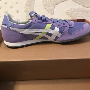 SOLD NWT onitsuka tiger shoes