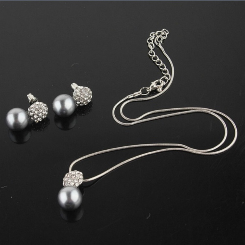 Faux Pearl/Rhinestone Necklace/Earrings