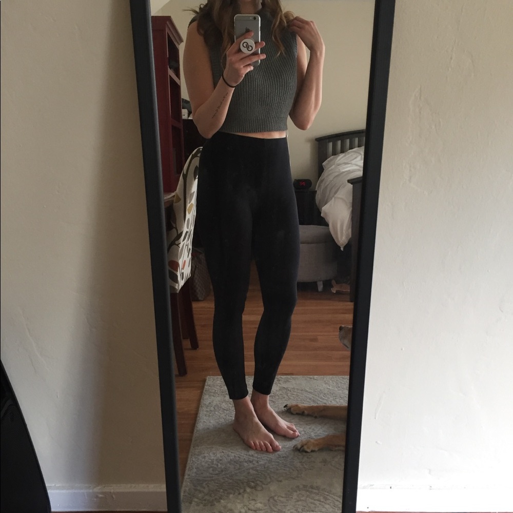 Knit Crop Top - Picture 2 of 5