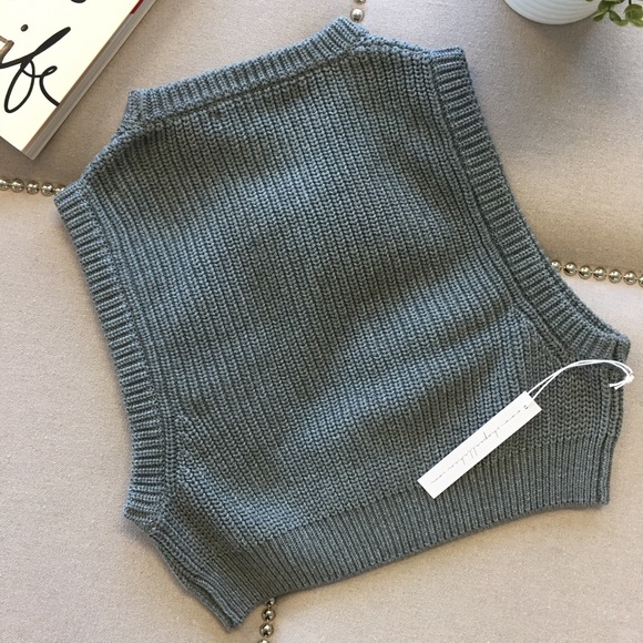 Knit Crop Top - Picture 5 of 5